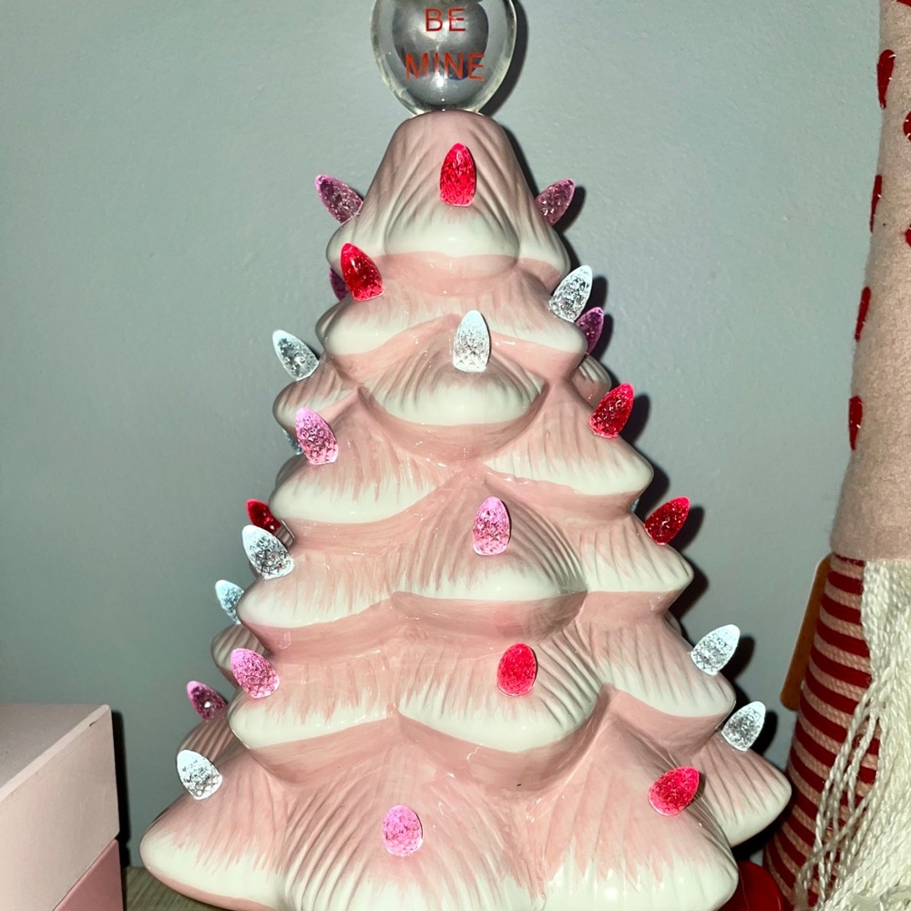 Miss Valentines ceramic tree
